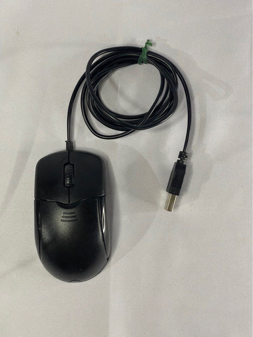 Black Wired Mouse | Office Computer setup (Category: Mouse & Mousepads) located in Paranaque City. Submitted by homefashionbymaple (Listing ID 1320857426, Image 1). Description: ♦️No issues. Item in good working condition. No box ✅ Delivery via J&T / Lalamove ✅ Payment thru BDO, BPI, Gcash 🔸 message for pics & videos of the product (in working condition, other details)🔸.