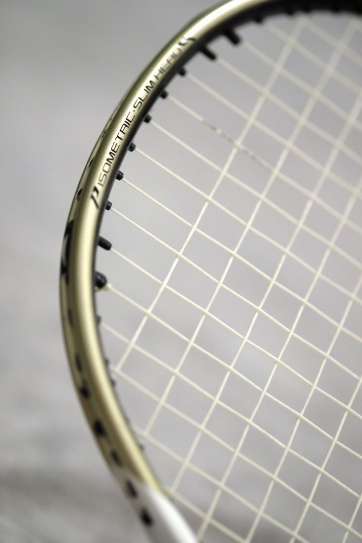 Yonex Arcsaber 10 Peter Gade (SP Code), Sports Equipment