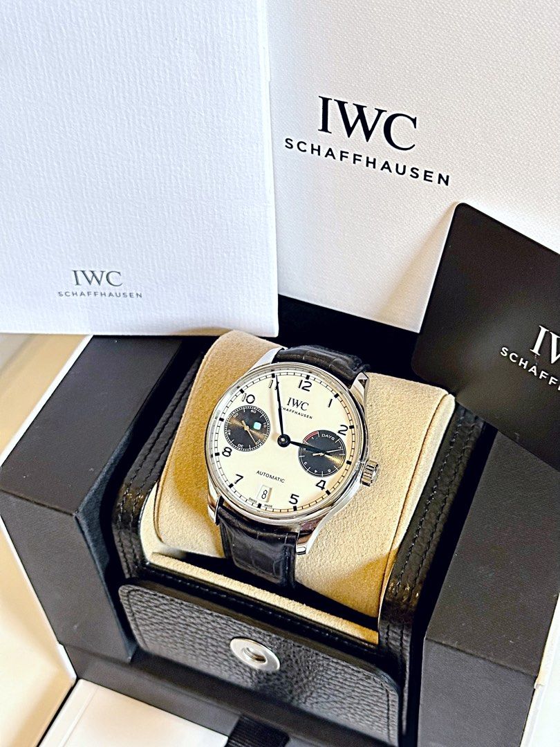 2022 IWC Portugieser 7 Days (Category: Luxury Watches) located in Bacoor. Submitted by myronemz8 (Listing ID 1317781663, Image 2). Description: For Sale/Swap 2022 IWC Portugieser Automatic 7 days Panda 42.3m Ref: IW500715 Sapphire Glass 7 days power reserve Blue Alligator Strap 9.5/10 Local AD Srp price 771,000 limited stock only Dare to Compare🙏⌚️ Below below SRP‼️‼️‼️ 588,000 slight neg upon viewing Accept Trade-in/credit card payment🚗 Look F