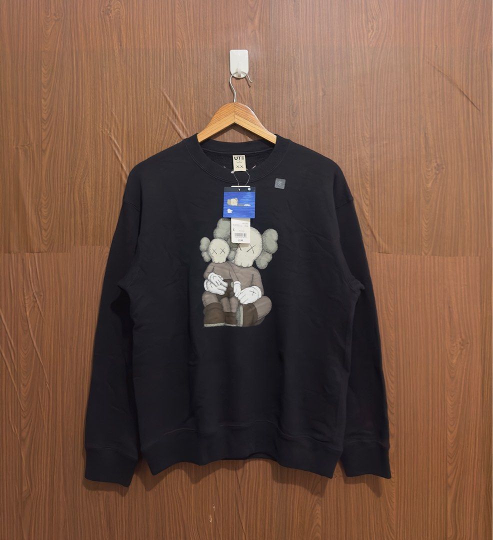 Kaws uniqlo sweatshirt 2025
