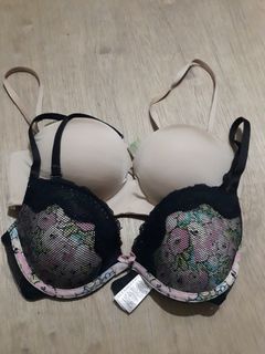 (Kategori: ) berada di . Dikirim oleh liamuliah (ID iklan 1317715223, Gambar 1). Deskripsi: .