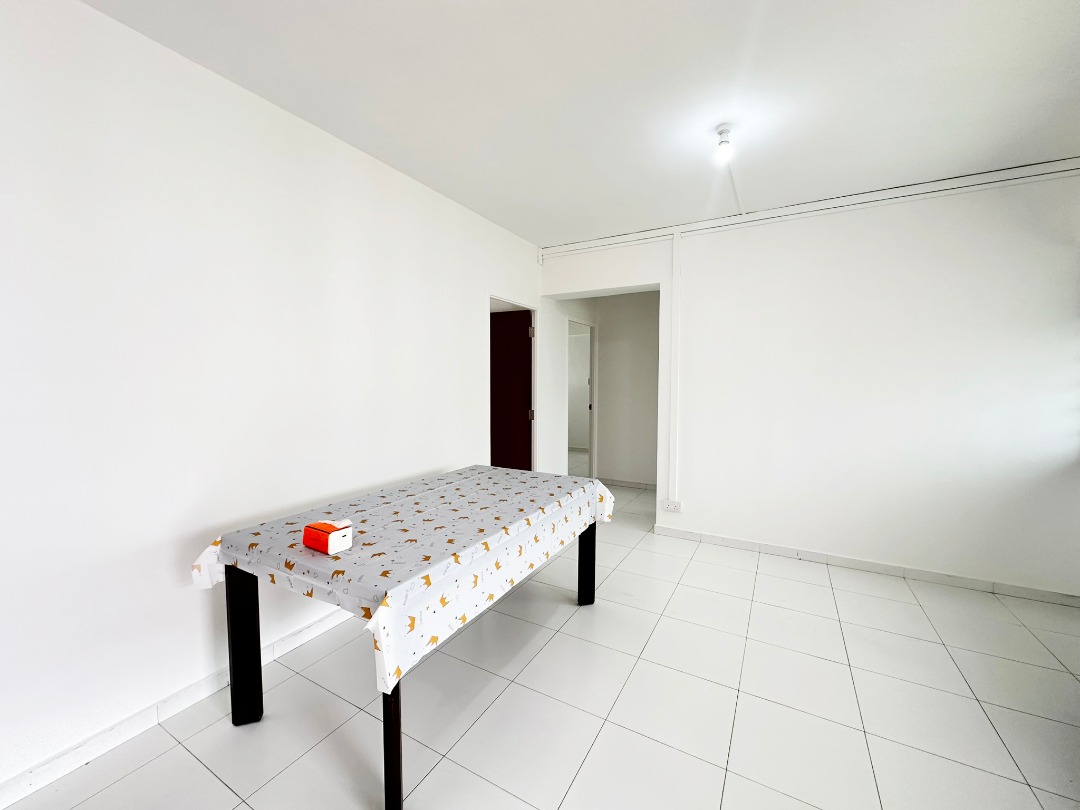 (Category: ) located in . Submitted by otwhomes (Listing ID 1317816177, Image 1). Description: .