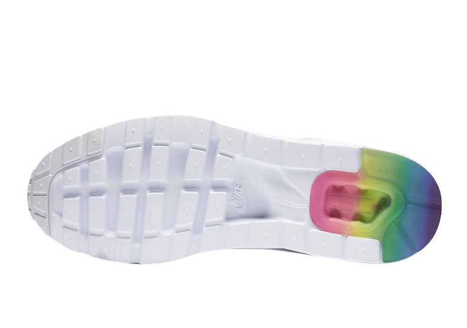 男裝彩虹Nike Air Max Zero Be True Rainbow US10 / EU44 / 28cm, 男裝, 鞋, 波鞋-  Carousell