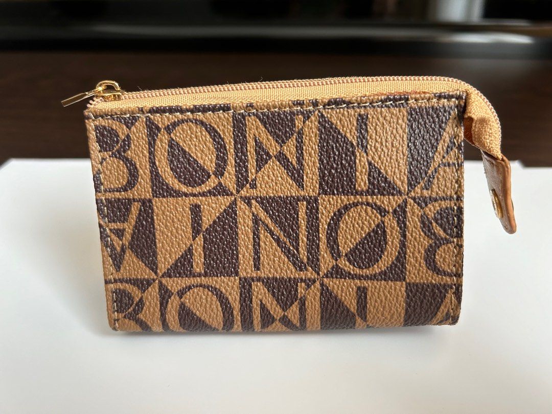 Bonia pouch hotsell