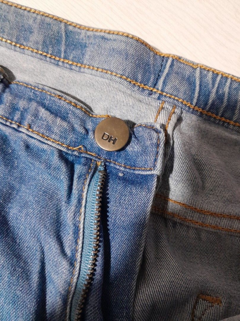 Daniel Hetcher Pants (Category: Jeans) located in Manila. Submitted by thiswilldo (Listing ID 1317788209, Image 3). Description: Daniel Hetcher pants RFS: Not used anymore.