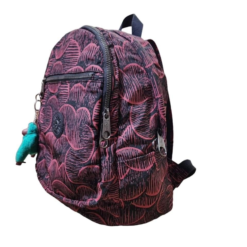 For sale: Kipling 3d bag pack with monkey hang chain. (Category: Backpacks) located in Davao. Submitted by thrifttothworld (Listing ID 1317838859, Image 2). Description: For sale: Kipling 3d bag pack with monkey hang chain. Size large Price: 1650 pesos only.