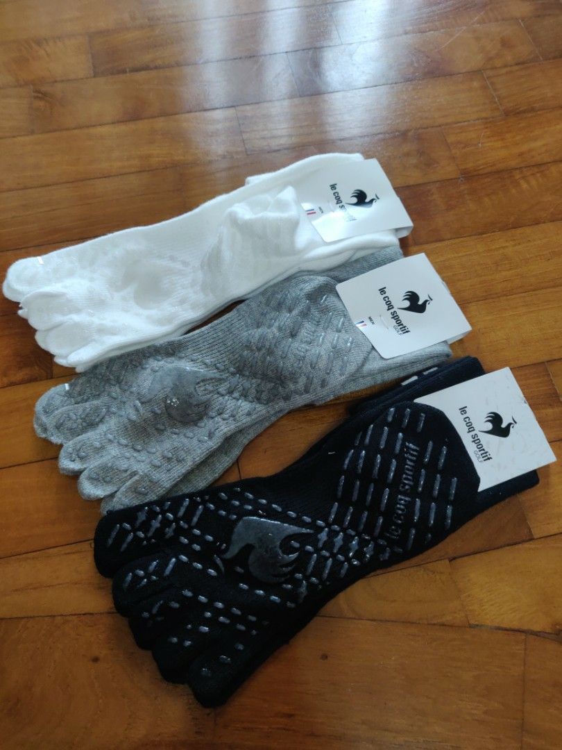 GOLF SOCKS JAPAN LE COQ SPORTIF GOLF TOE SOCKS FOR SALE Men s Fashion Footwear Shoe inserts accessories on Carousell