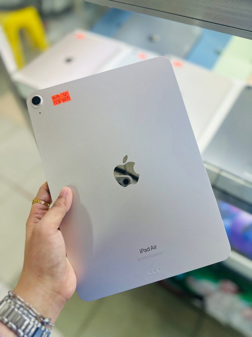Ipad air 6 128GB NO ISSUES WIFI ONLY COMPLETE (Category: iPad) located in San Juan City. Submitted by saabangadgetshop (Listing ID 1317718727, Image 1). Description: Onhand | Pre-owned Ipad air 6 128GB WIFI ONLY NO HIDDEN ISSUES NO HISTORY OF REPAIR 99%Smooth TEST TO SAWA RESET ALL YOU WANT NOT REFURBISHED AUTHENTIC PHONE ALL WORKING Mode of Payment : ⬇️ ▪️Cash ▪️Bank Transfer ▪️Gcash 📍Installment available here thru: 📍 ▪️Credit Card + interest