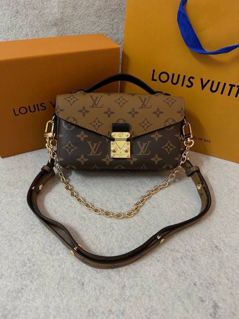 LV color matching postman bag