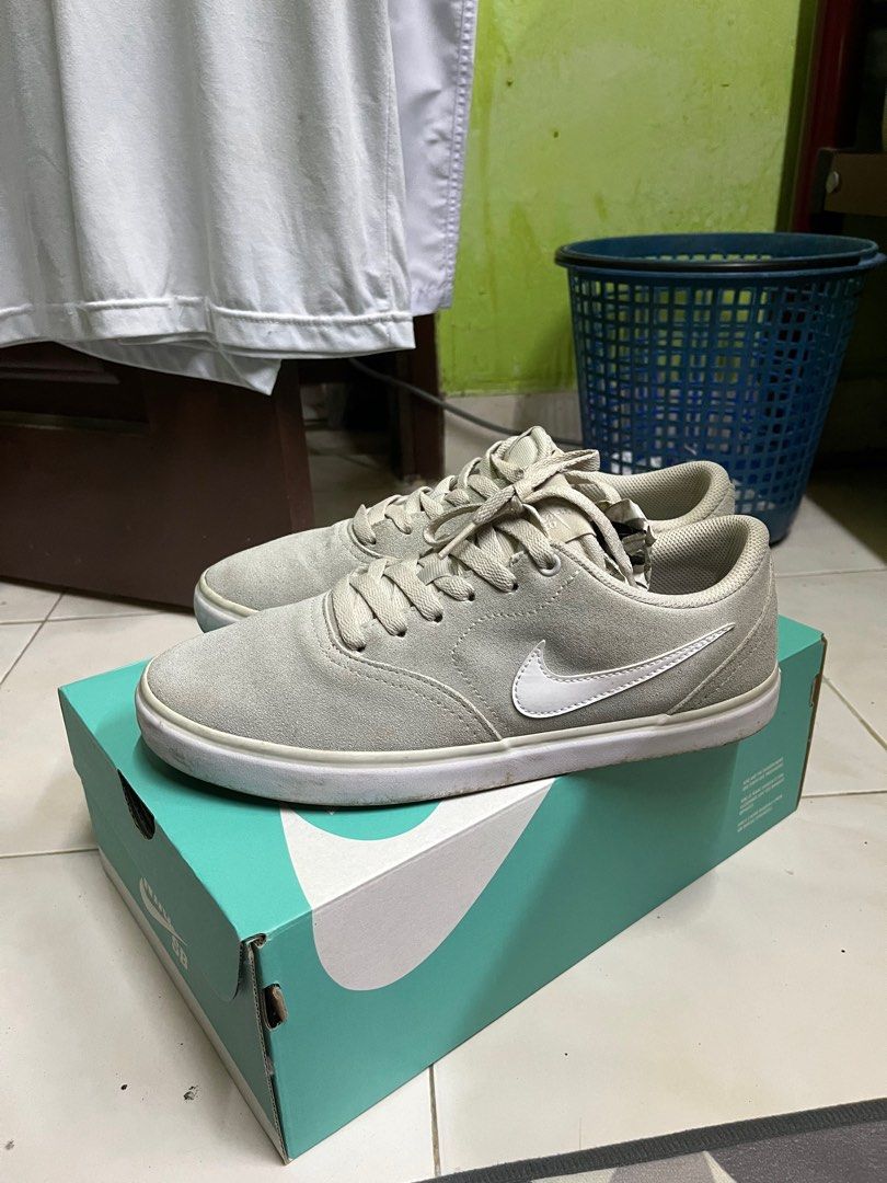 sneaker nike sb check solar