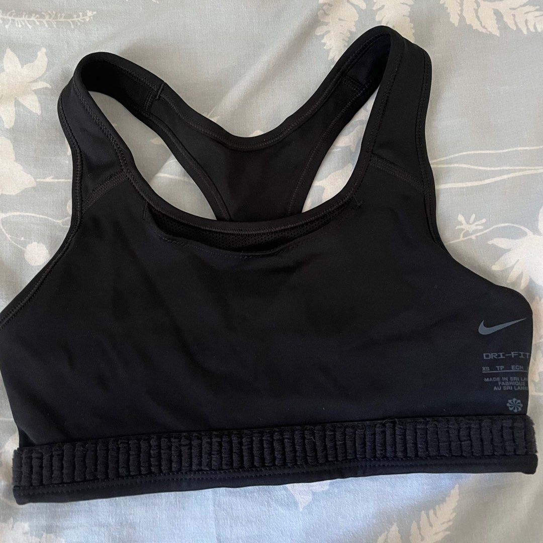 Nike sports bra (Category: Activewear) located in Quezon City. Submitted by _ynlm (Listing ID 1317738857, Image 2). Description: ❗️sizes: XS and S ❗️brand new, only tried on ❗️hand washed ❗️ no tags because I removed it before trying it on ❗️ removable pads ❗️ rfs: wrong sizing Buyer will shoulder SF. .