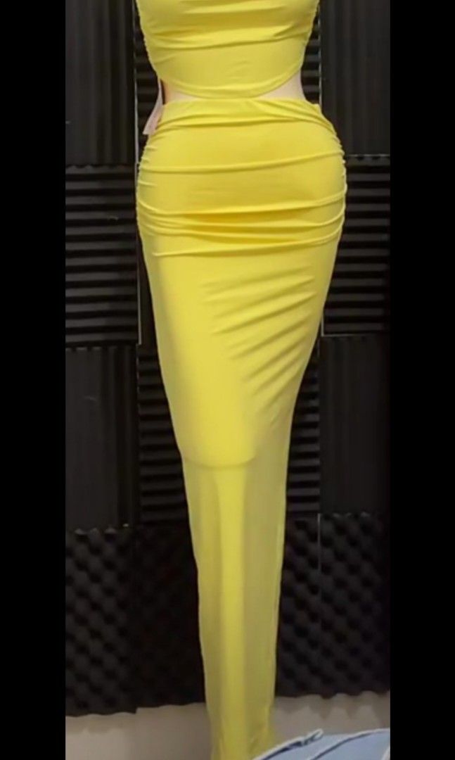 SHEIN BAE YELLOW COORDINATES LONG SKIRT HALTER TOP (Category: Sets or Coordinates) located in Caloocan City. Submitted by Paperseed (Listing ID 1317868208, Image 2). Description: 24 to 26 inches - waistline 40 inches - Length size - XS.