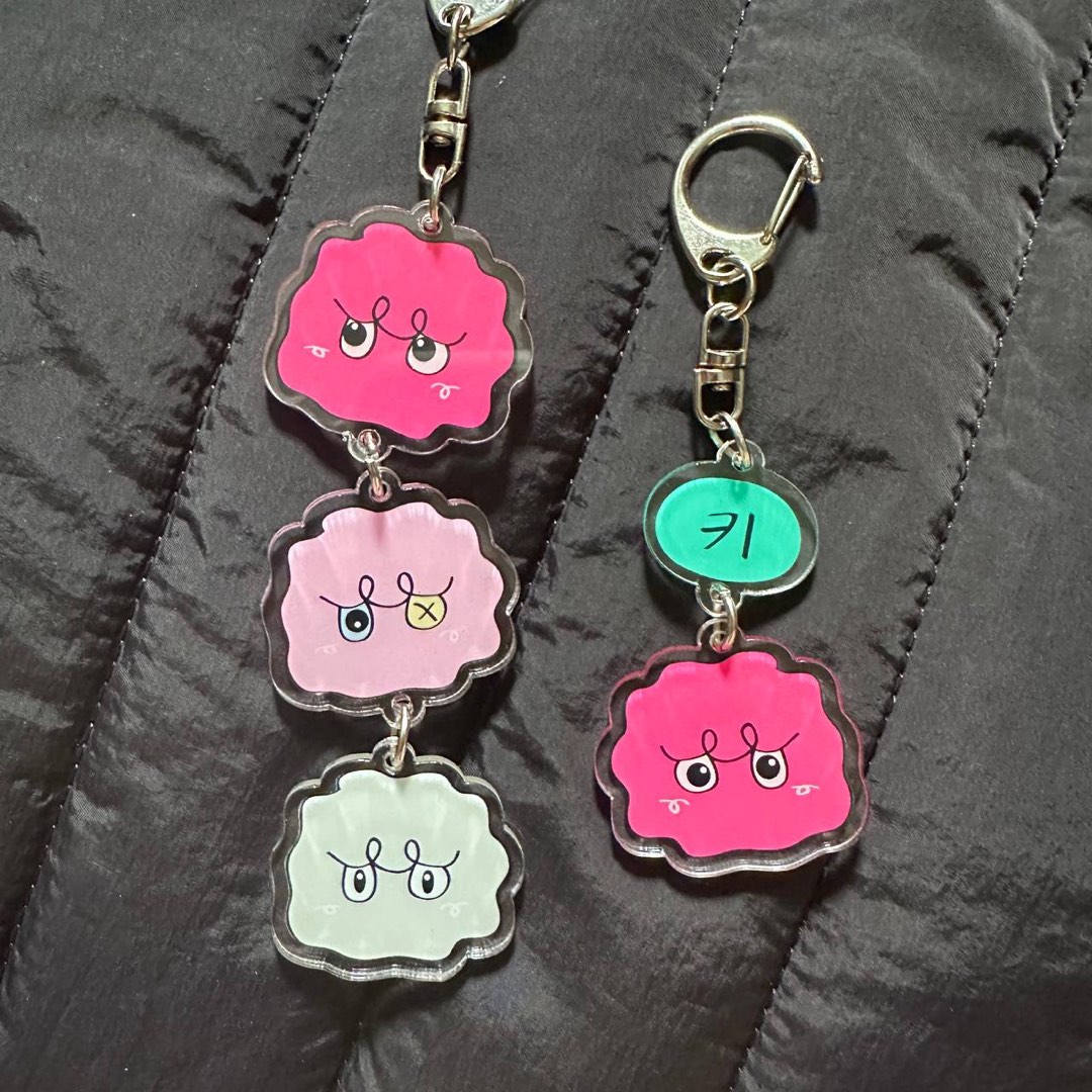 Shinee keychain sales