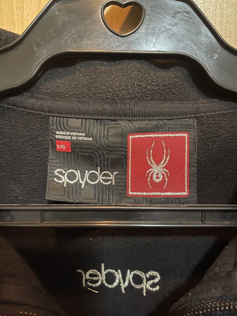 Spyder jacket (Category: Coats, Jackets and Outerwear) located in Davao. Submitted by aacloset3389 (Listing ID 1317801902, Image 3). Description: Fits women small-medium frames.
