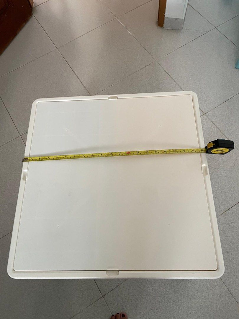 Study & playing table (Category: Kids' Tables & Chairs) located in Singapore. Submitted by corrine.ctl (Listing ID 1317770831, Image 3). Description: Brand new with box Table length 50cm .