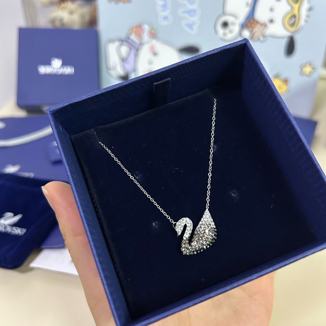 Fake swarovski jewellery sales