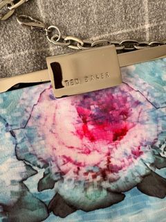 （分類：）位於 。 由 weeec 提交（商品編號 1317741199，圖片 1）。簡介： 。