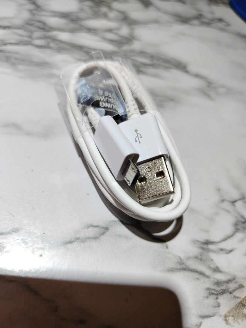 USB to Micro charging cable Original Smsung (Category: Chargers & Cables) located in Manila. Submitted by sxam0512 (Listing ID 1317739302, Image 1). Description: 1.2meters Brand new color: white location QC Batasan hills pwedeng pick up or lalamove grab or Sh**p*e checkout pm for details.