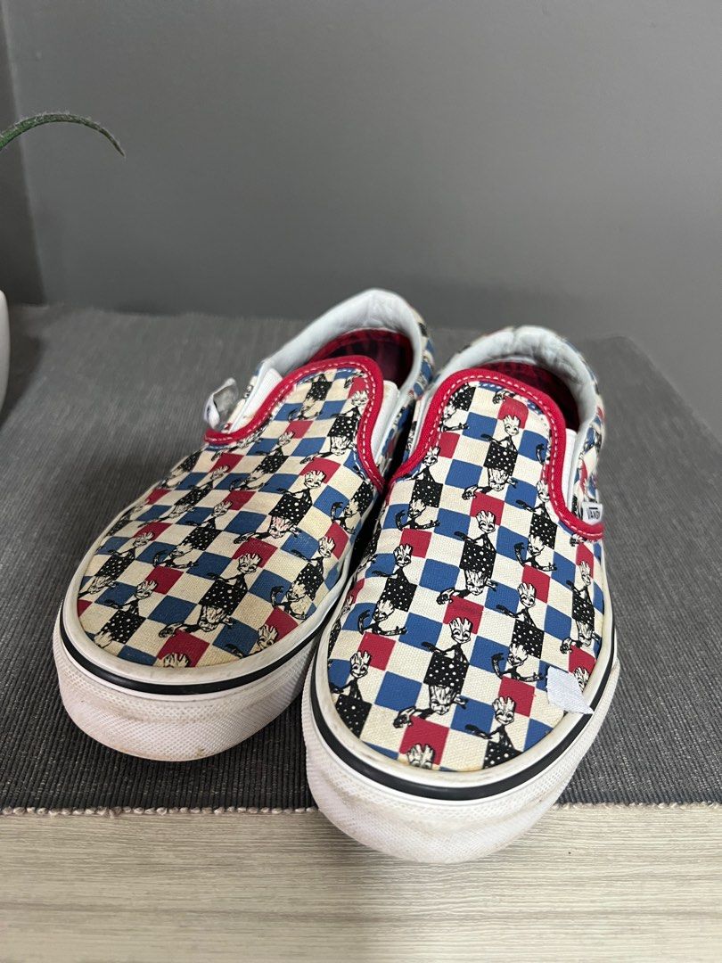 Marvel vans kids store