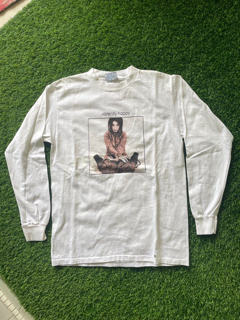 Björk 手厚い 90s happy violently Björk 手厚い 90s happy violently