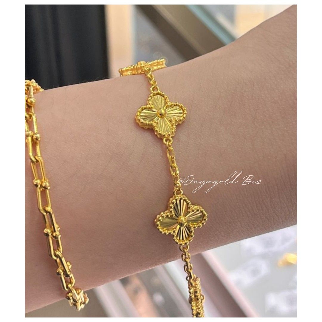 916 Gold Clover Bracelet