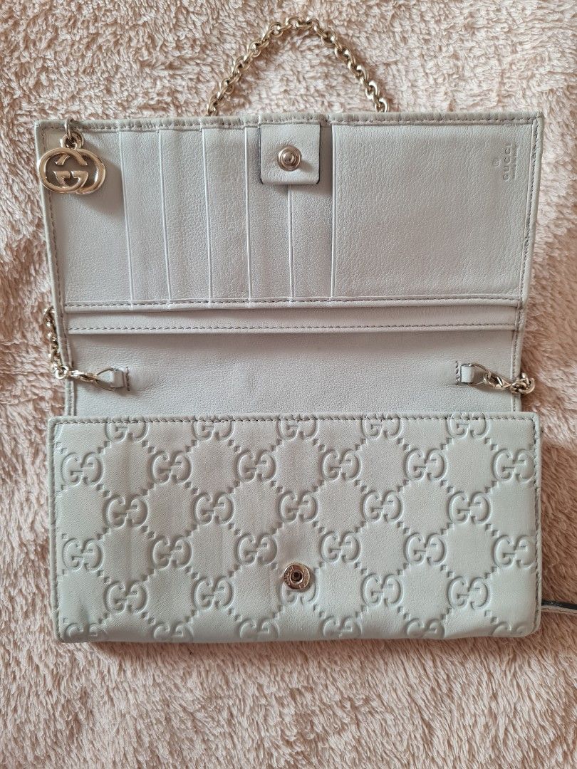 Authentic gucci guccissima wallet on chain (Category: Luxury Bags & Wallets) located in Makati City. Submitted by hangukanae (Listing ID 1321013191, Image 2). Description: Authentic! No flaw just not brand new condition No inclusions na. Thrown it away few years ago Do your research before buying. I dont do return or exchange. Lets not waste each other time. Badly need space to my closet LAST PRICE POSTED! I can do meet ups around greenbelt depen