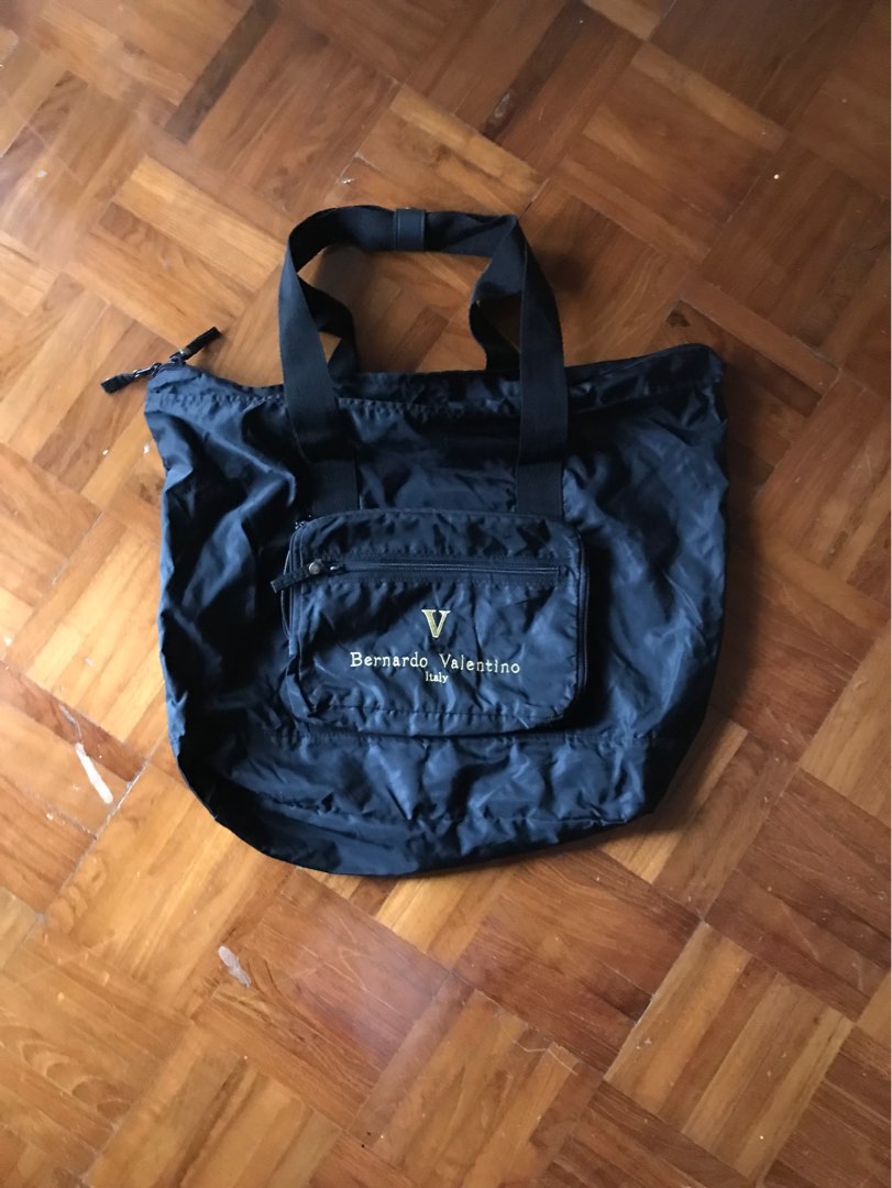 Bernardo Valentino carry bag
