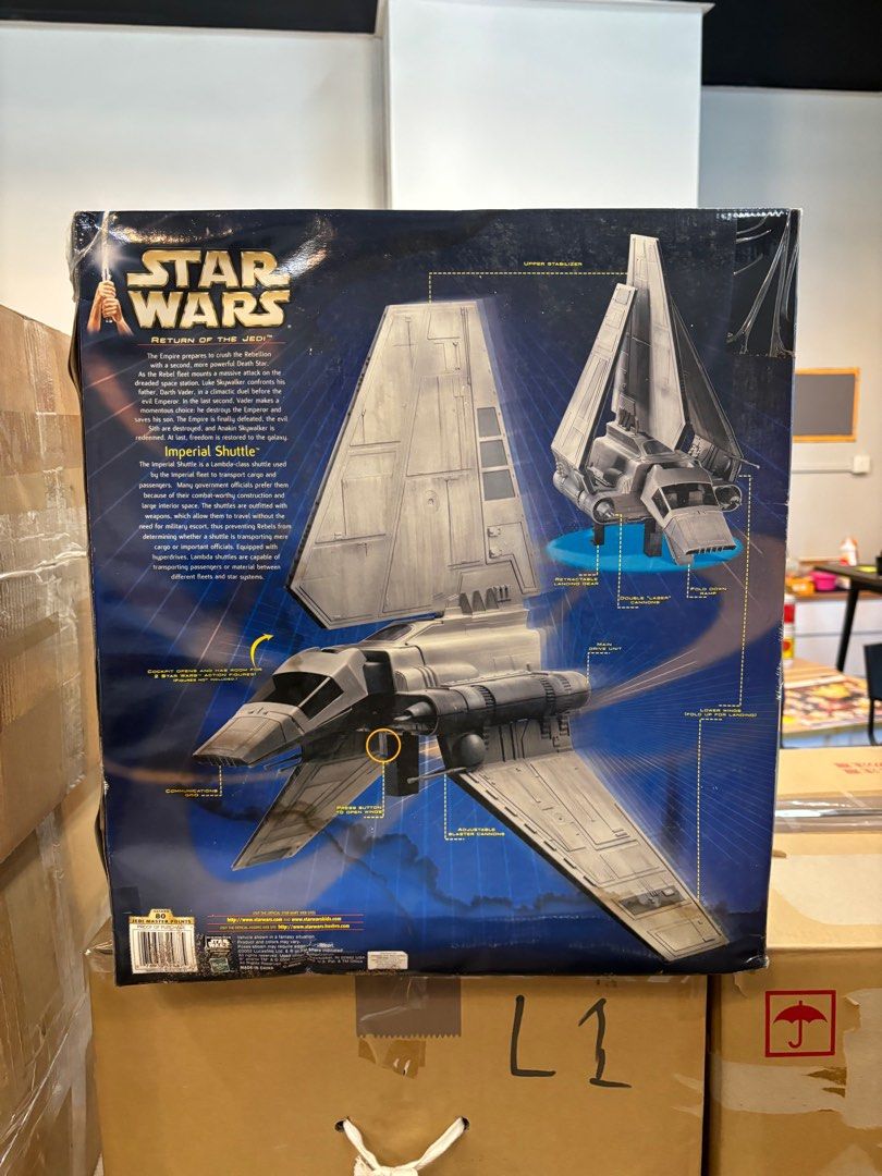 BNIB 2002 HASBRO STAR WARS RETURN OF THE JEDI IMPERIAL SHUTTLE