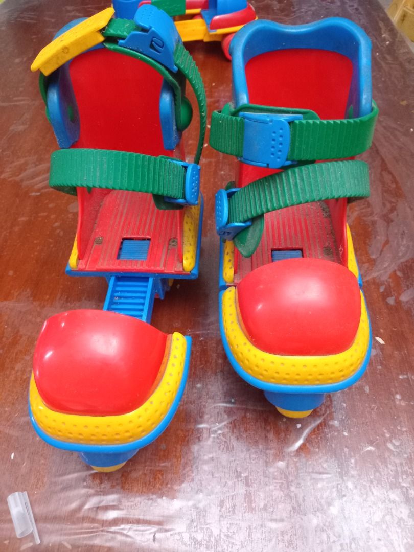 chicco adjustable roller skates (Category: Babies & Kids Fashion) located in Marikina City. Submitted by lynx1972 (Listing ID 1314375403, Image 3). Description: chicco roller skates adjustable 17 cm or 6.6 in up to 22 cm or 8.6 inches.