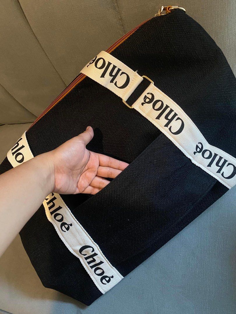 Chloe travel bag (Category: Luxury Bags & Wallets) located in Valenzuela. Submitted by smjhsmnlzcn (Listing ID 1321033175, Image 3). Description: With dustbag Size: 44’33’18 CM TRAVEL BAG WITH SLING STRAP.