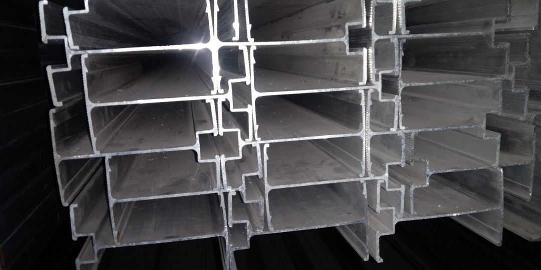 Direct Planta Aluma Beam (Category: Construction & Building Materials) located in Valenzuela. Submitted by elizabeth.nietes (Listing ID 1320959160, Image 1). Description: 75 x 122mm x 6 mtrs brand New aluma beam !!! direct planta ,Big dscounts for bulk !! for inquiry plss call : 0976-169-4137 0961-545-0901.