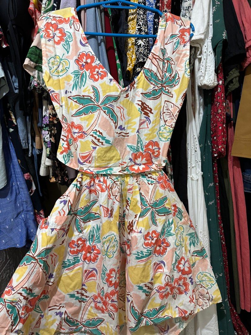Forever 21 coords (Category: Dresses) located in Cavite. Submitted by hardt0get (Listing ID 1321050615, Image 1). Description: Used once Super nice Perfect for summer RFS: got big after pregnancy .