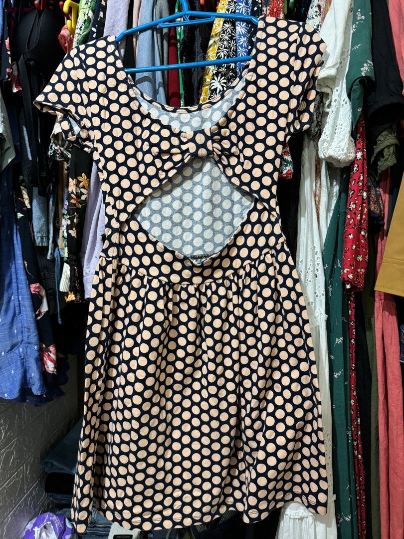 Forever 21 dress (Category: Dresses) located in Cavite. Submitted by hardt0get (Listing ID 1321050938, Image 2). Description: Perfect for summer RFS: got big after pregnancy .