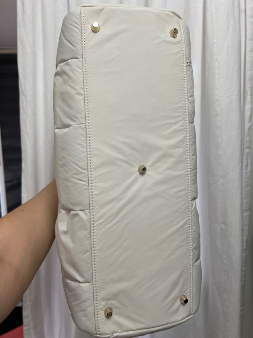Furla Opportunity Tote Bag (Category: Tote Bags) located in Bulacan. Submitted by michie_chang (Listing ID 1321022186, Image 3). Description: onhand.