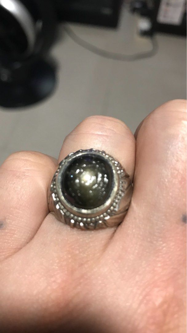 Green star sapphire ring extremely rare