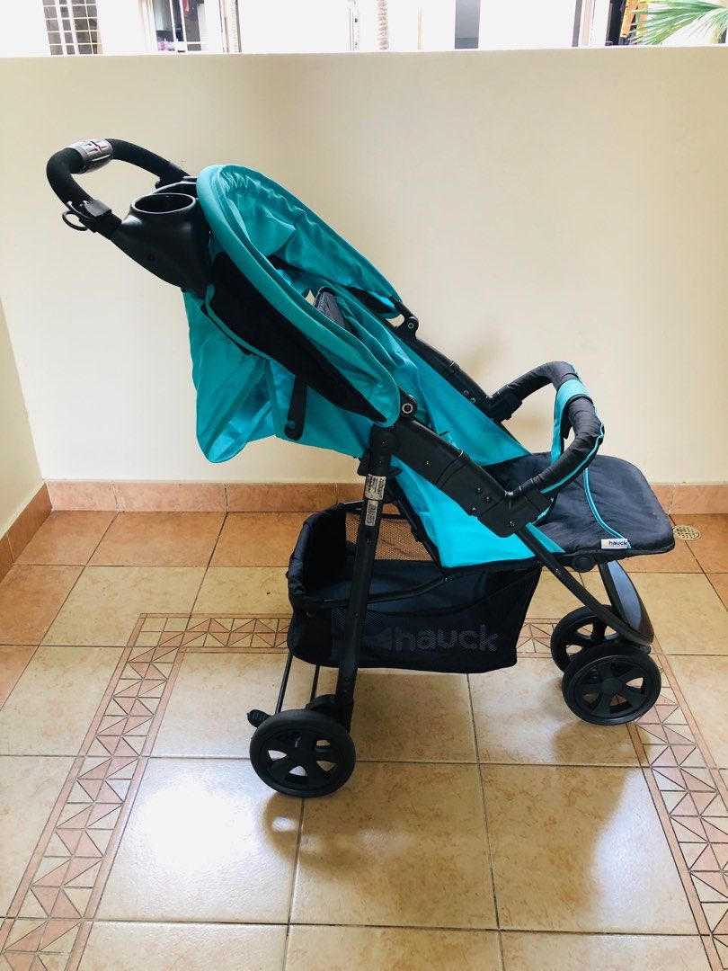Hauck 3 Wheel Foldable and Reclinable Stroller Babies Kids Going Out Strollers on Carousell
