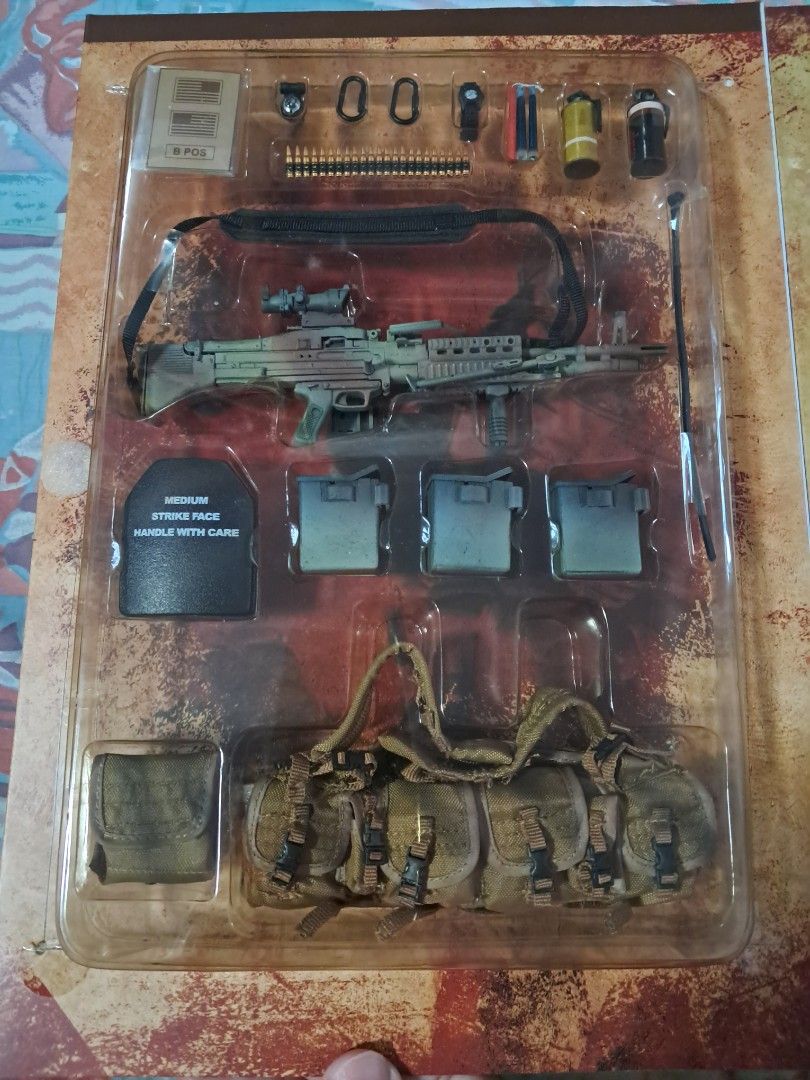 Hot Toys U.S. NSW Forces Desert Ops Mk43 MOD 1 Gunner., Hobbies 