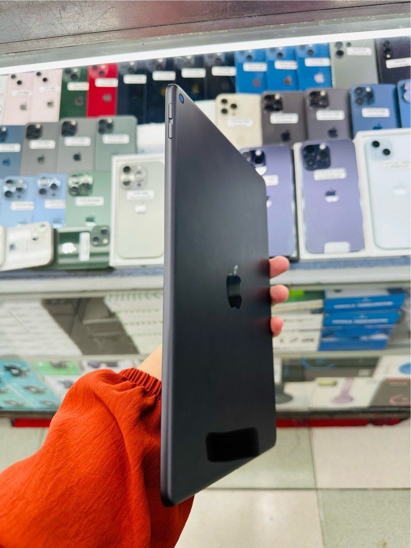 Ipad Air 3 64gb Wifi No issue (Category: iPad) located in San Juan City. Submitted by javedsgadgetshop (Listing ID 1321049922, Image 3). Description: OPEN FOR INSTALLMENT VIA CREDIT CARD/GGIVES/SPAY/BILLEASE & SWAP/TRADE-IN! WE BUY AND SELL ( ANYKINDS OF UNIT BINIBILI PO NAMIN)! PTPA : Padelete po f bawal Quick Specs : Ipad Air 3 •64gb •NTC Variant •Good batt health •Wifi Only •95% Smoothness •No hidden issue | No Repaired •100% Authentic | Not R