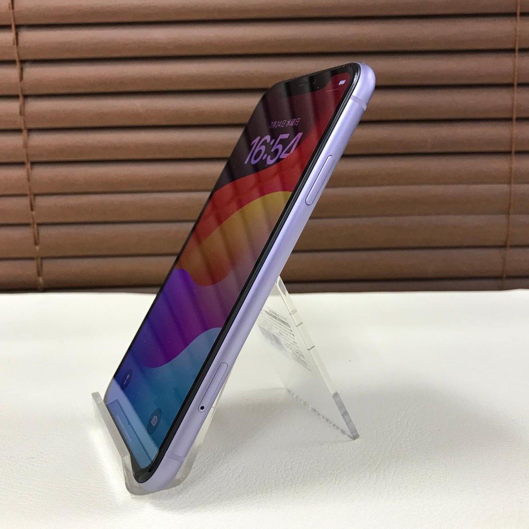 iPhone 11 128gb (Category: iPhone 11 Series) located in Manila. Submitted by TekiCashGadgetsph (Listing ID 1321018883, Image 3). Description: (FU) Open-line, any sim working (worldwide) - Guaranteed original iPhone not fake/copy accessories with box Secondhand Good as new not abused! Presentable •Original Lcd • no issue hidden issues • clean apple id / iCloud id • Good batthealth • Good cam front/back • Good Performance • Working face id • Good u