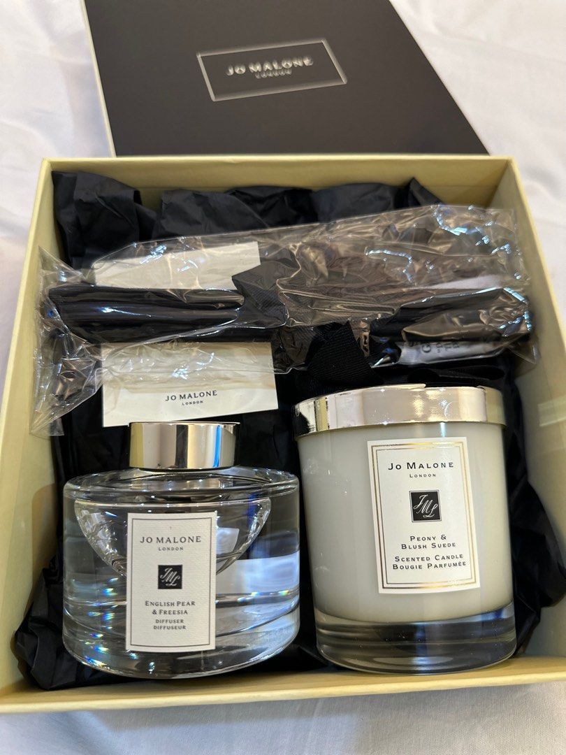 Jo Malone candle and diffuser (Category: Fragrance & Deodorants) located in Makati City. Submitted by shopauthenticdesigner (Listing ID 1320965336, Image 2). Description: Genuine Jo Malone candle and diffuser, ideal for gifting..