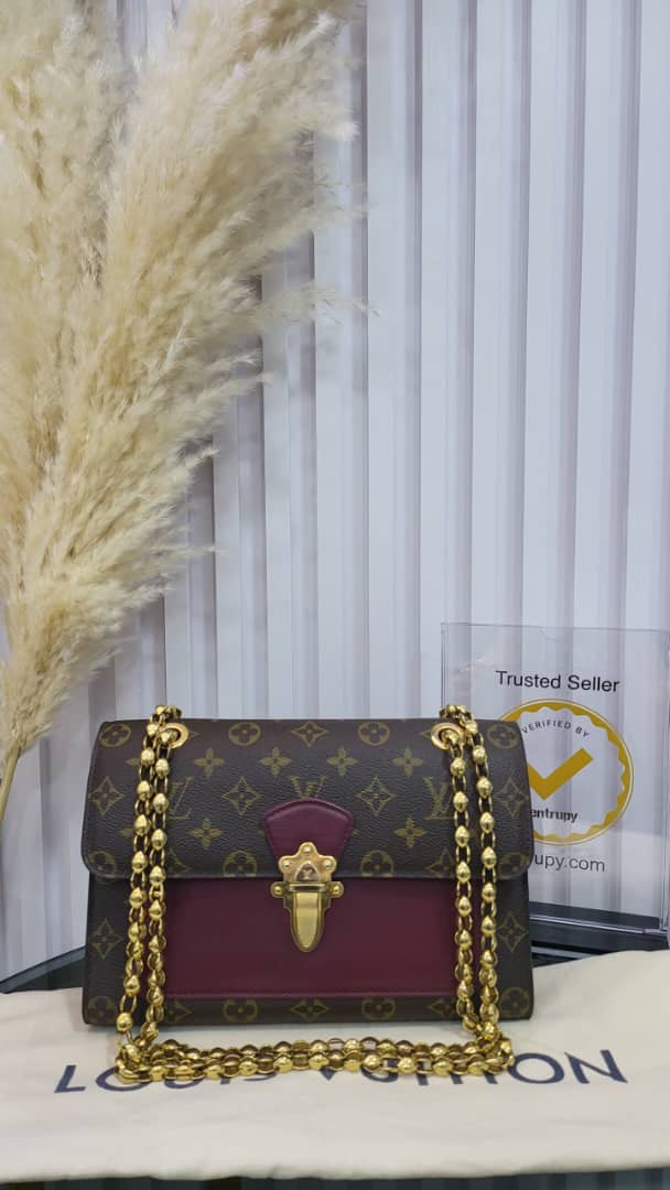 Victoire lv bag hotsell
