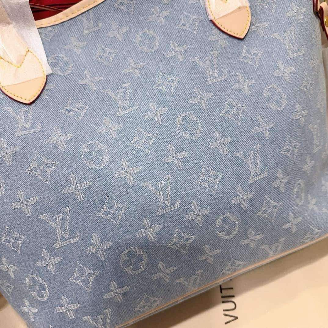 LV Denim Neverfull (Category: Luxury Bags & Wallets) located in Cavite. Submitted by kamynshop23 (Listing ID 1320978170, Image 3). Description: .