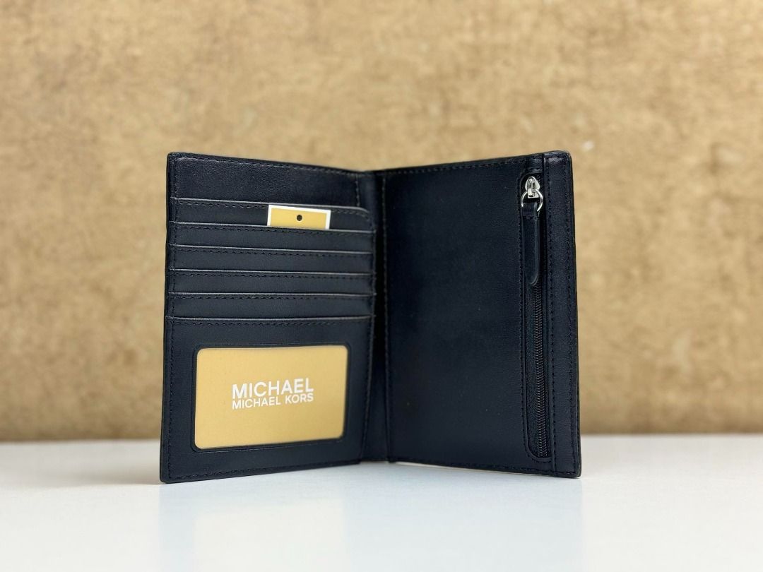 Bedford travel medium logo stripe passport wallet top