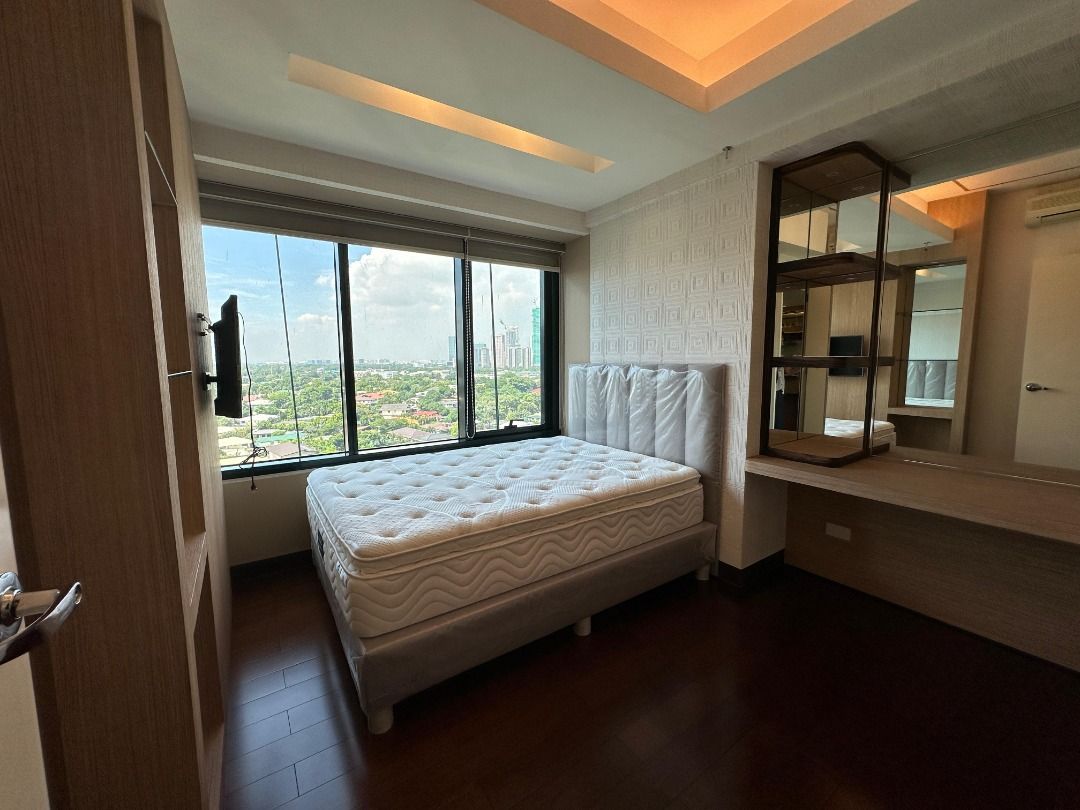 Nicely Furnished 2BR with balcony – One Rockwell East Makati for Rent ...