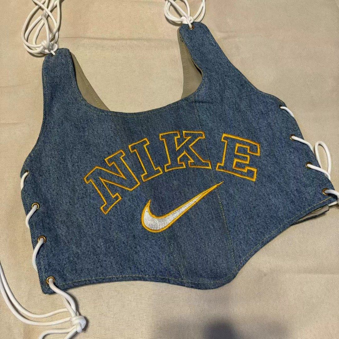 Nike remake vintage top