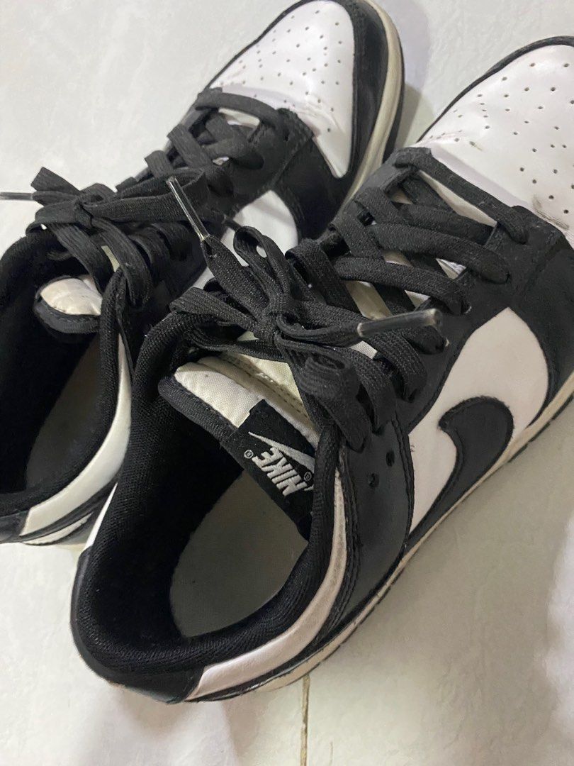 NIKE Panda Dunk US 10.5 / orig box (Category: Sneakers) located in Rodriguez. Submitted by babytoothy (Listing ID 1321049366, Image 2). Description: Bought from Nike app so its legit --di pa sya nalalabhan ever since binili ko. pag nilabhan nyo yan for sure mas puputi and magmumukang bago-- i can have this cleaned using my shoe cleaner for sure buyers RFS: Decluttering fits perfectly sa mga size 10 and 10.5 Loc: Montalban, Marikina, Eastwood QC.
