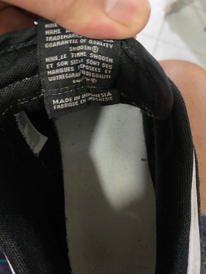 NIKE Panda Dunk US 10.5 / orig box (Category: Sneakers) located in Rodriguez. Submitted by babytoothy (Listing ID 1321049366, Image 3). Description: Bought from Nike app so its legit --di pa sya nalalabhan ever since binili ko. pag nilabhan nyo yan for sure mas puputi and magmumukang bago-- i can have this cleaned using my shoe cleaner for sure buyers RFS: Decluttering fits perfectly sa mga size 10 and 10.5 Loc: Montalban, Marikina, Eastwood QC.