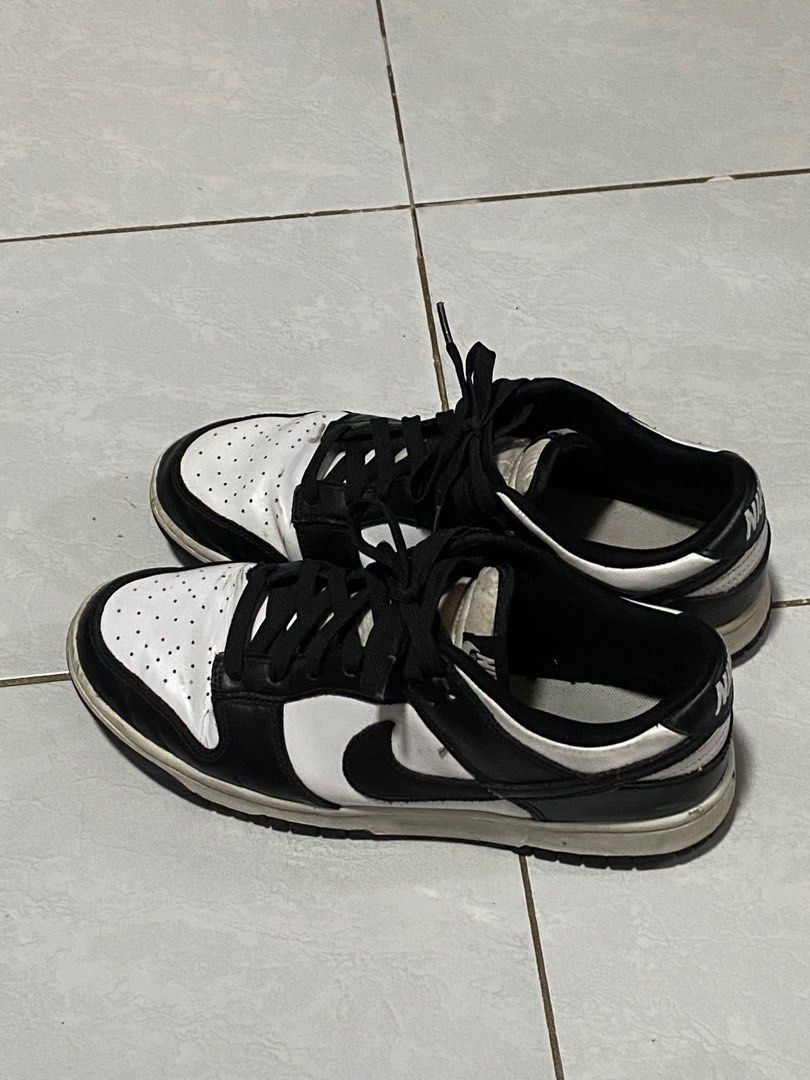 NIKE Panda Dunk US 10.5 / orig box (Category: Sneakers) located in Rodriguez. Submitted by babytoothy (Listing ID 1321049366, Image 1). Description: Bought from Nike app so its legit --di pa sya nalalabhan ever since binili ko. pag nilabhan nyo yan for sure mas puputi and magmumukang bago-- i can have this cleaned using my shoe cleaner for sure buyers RFS: Decluttering fits perfectly sa mga size 10 and 10.5 Loc: Montalban, Marikina, Eastwood QC.