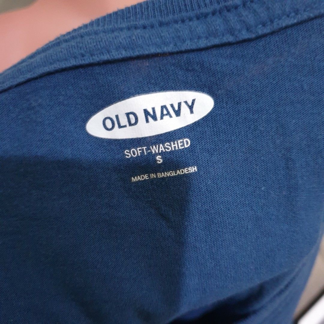 original old navy plain dark blue sweater size S jacket (Category: Coats, Jackets and Outerwear) located in Mandaluyong City. Submitted by froot4444 (Listing ID 1321049912, Image 3). Description: size S on tag flat measurements: chest waist 18in length 26in sf to be shouldered by buyer 📍mandaluyong city mop: gcash/maya/bpi mod: j&t/sdd.