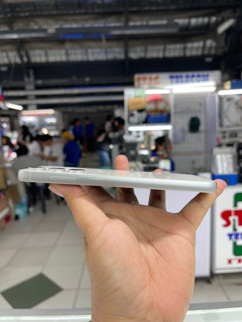 SAMSUNG S23 FE (Category: Samsung) located in Manila. Submitted by farhanadau39938 (Listing ID 1321061314, Image 3). Description: SANSUNG S23 fe •8/128GB •NTC APPROVED •NO ISSUE •GOOD AS NEW •LEGIT/ ORIGINAL •NO REPAIR HISTORY •99SMOOTH INCLUSION CASE/CHARGER 20wwts Follow us on tiktok: www.tiktok.com/@amrongadgethub We deliver right at your doorsteps! •Store Pick-UP •Cash on Delivery door to door •COP LBC Shipping •Same day delivery LOCATION: Gr
